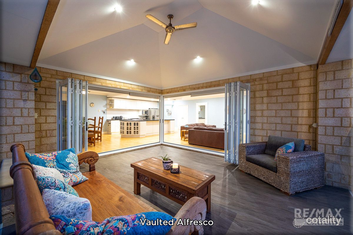 5 Coniston Pkwy, Butler, WA 6036