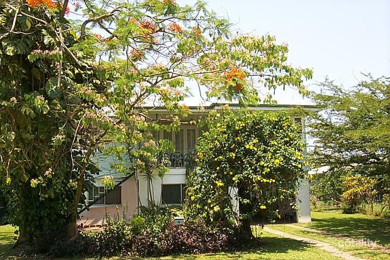 74 Hayward St, Mooroobool, QLD 4870