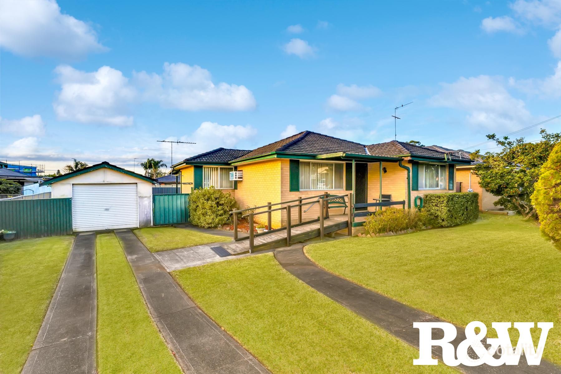 19 Shepherd St, Colyton, NSW 2760