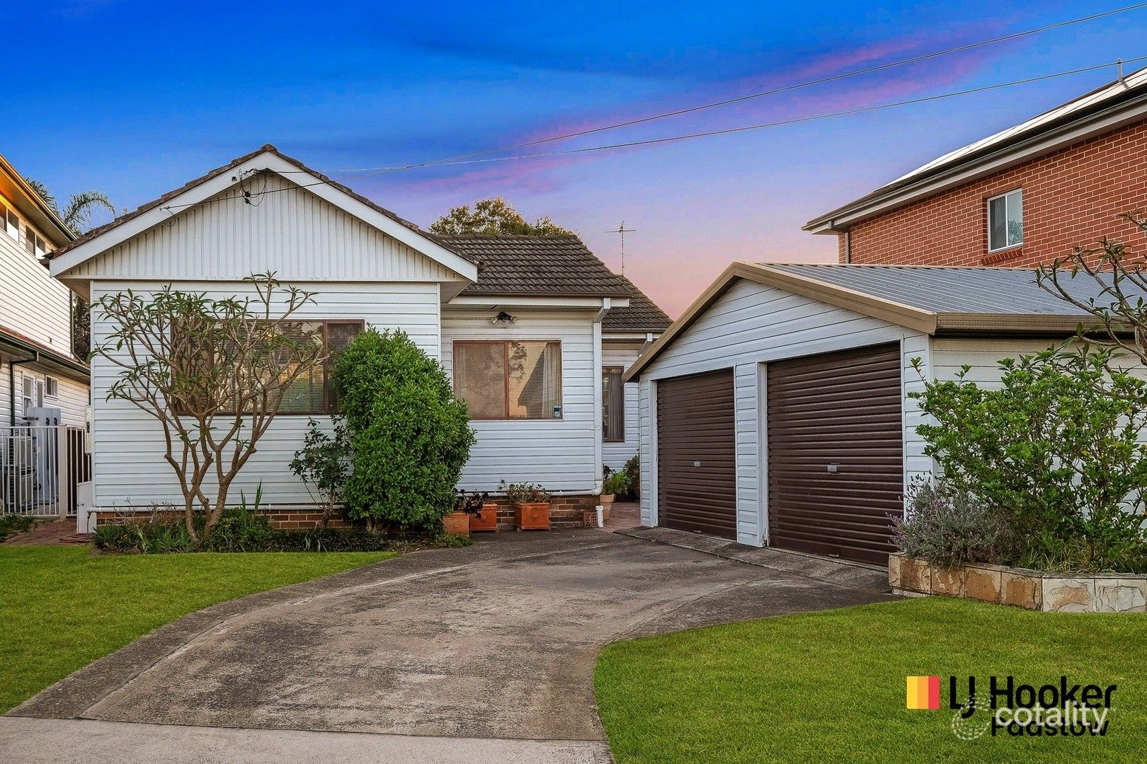 19a Edinburgh Dr, Revesby Heights, NSW 2212