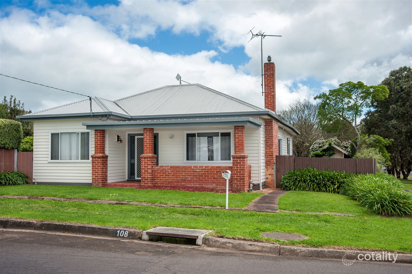 108 Mount Napier Rd, Hamilton, VIC 3300