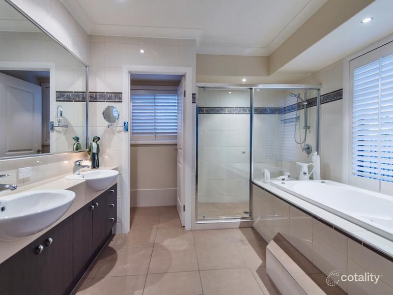 5 Ragamuffin Dr W, Coomera, QLD 4209