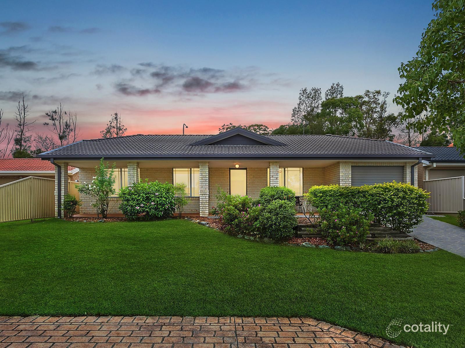 6 Jenkins Pl, Blue Haven, NSW 2262