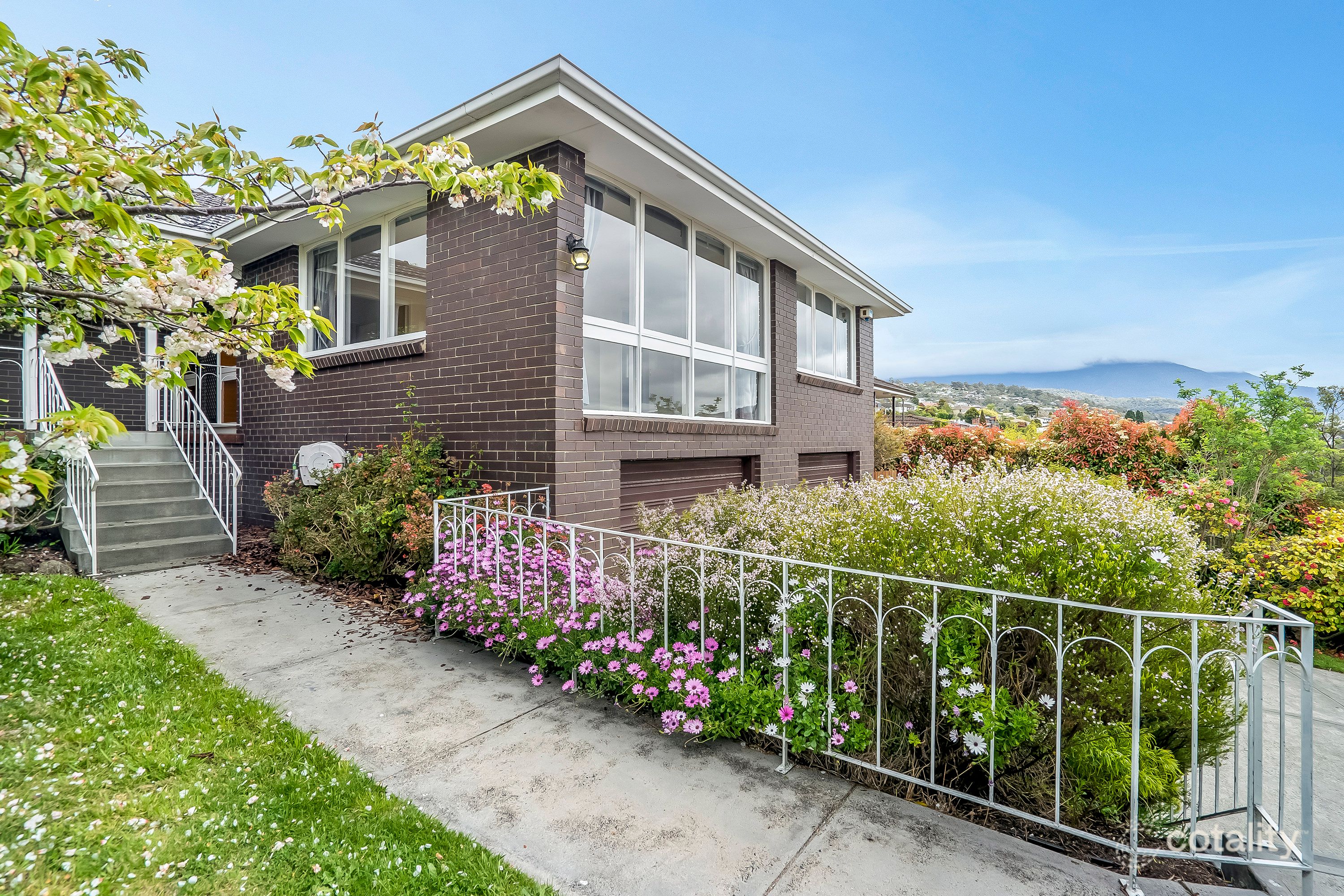 15 Dresden St, Sandy Bay, TAS 7005