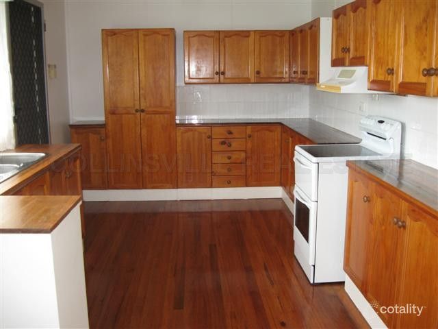 10 Fairway St, Collinsville, QLD 4804