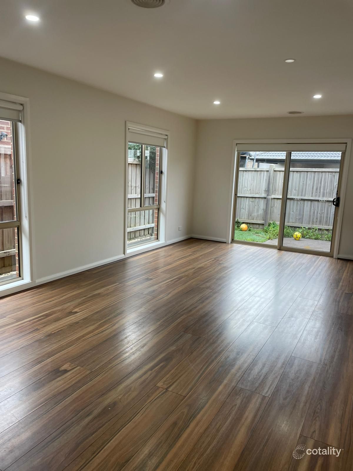 13 Savernake Rd, Mickleham, VIC 3064