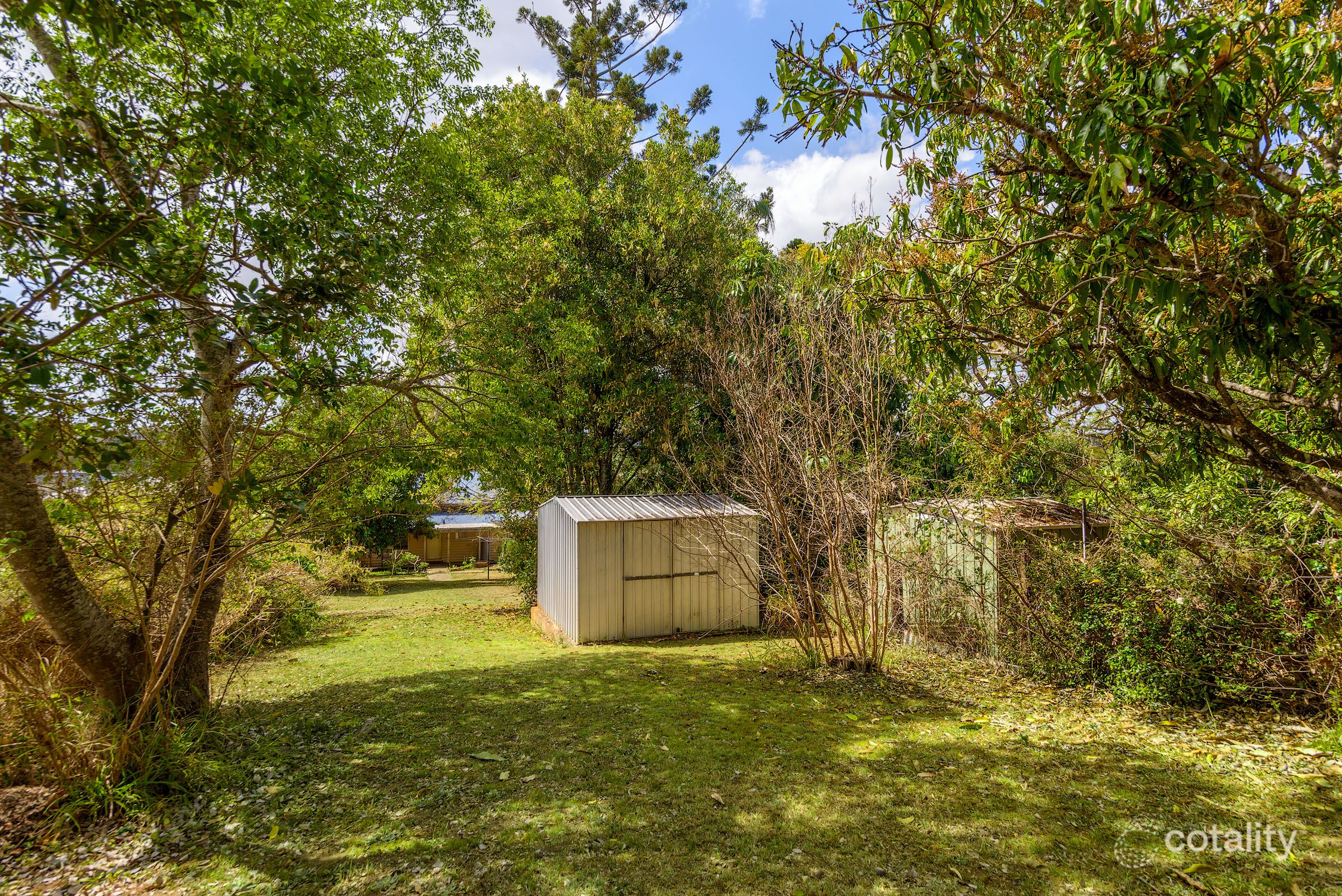 25 Crescent Rd, Gympie, QLD 4570