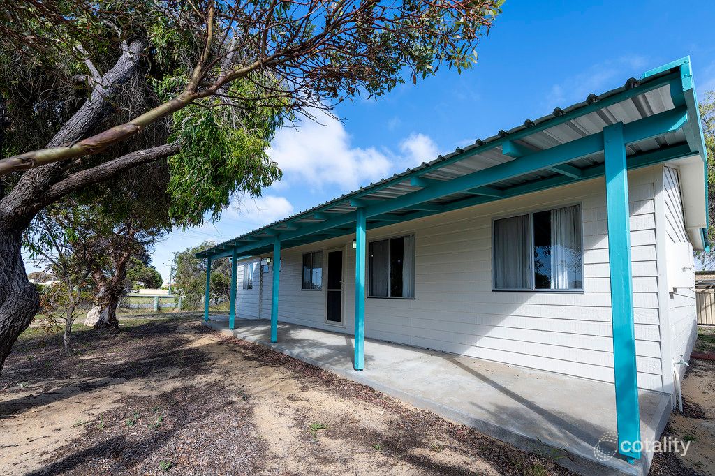 8 Catchpole Pl, Lancelin, WA 6044