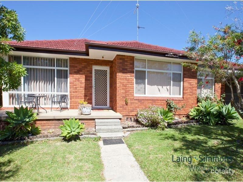 11 Willow Gr, Corrimal, NSW 2518