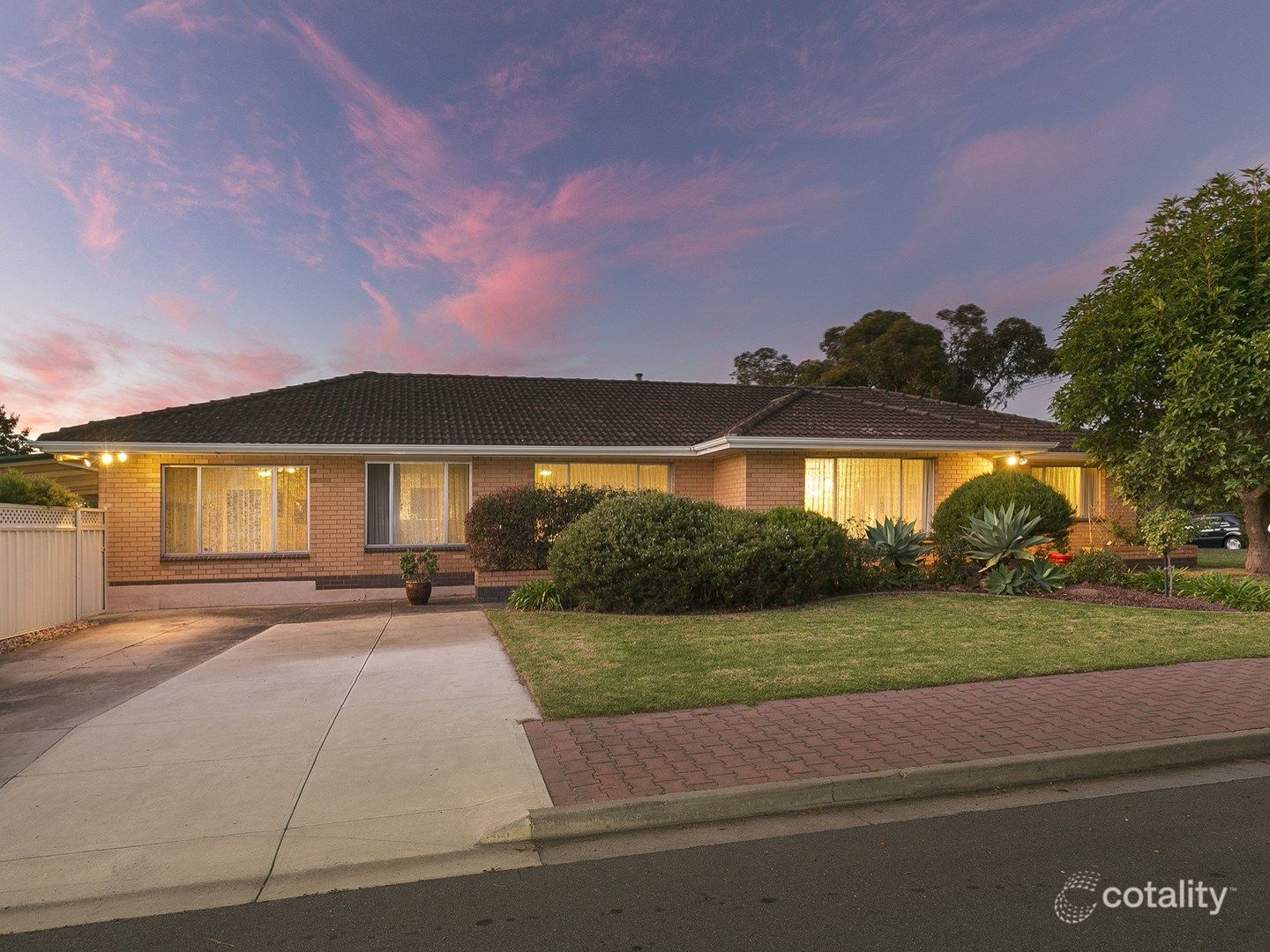 4 Bandon Tce, Kingston Park, SA 5049