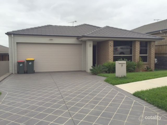 7 Epsom St, Spring Farm, NSW 2570