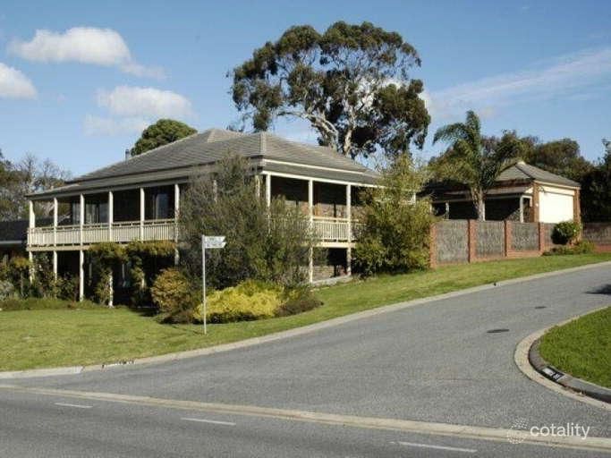 39 Renown Ave, Victor Harbor, SA 5211