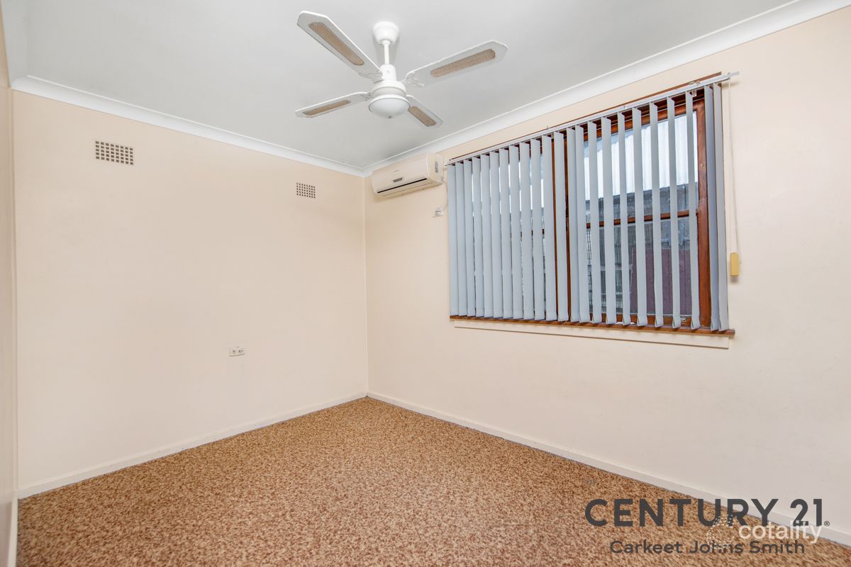 9 Coral Cres, Gateshead, NSW 2290