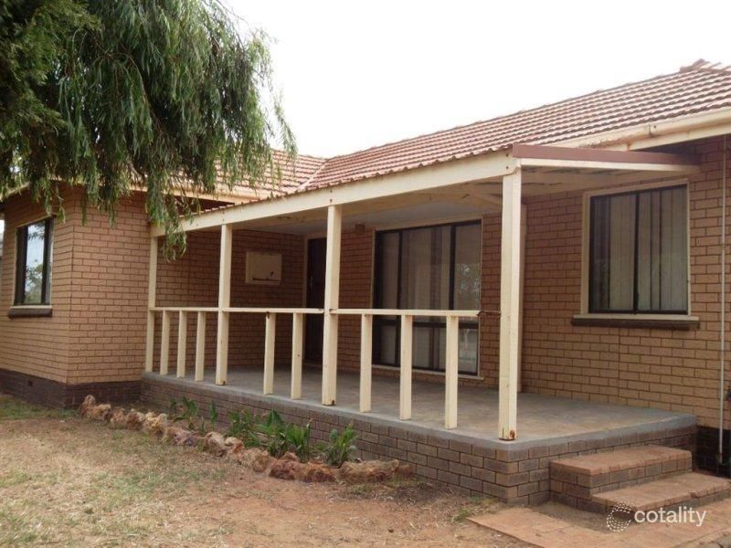 11 Whitfield St, Beachlands, WA 6530