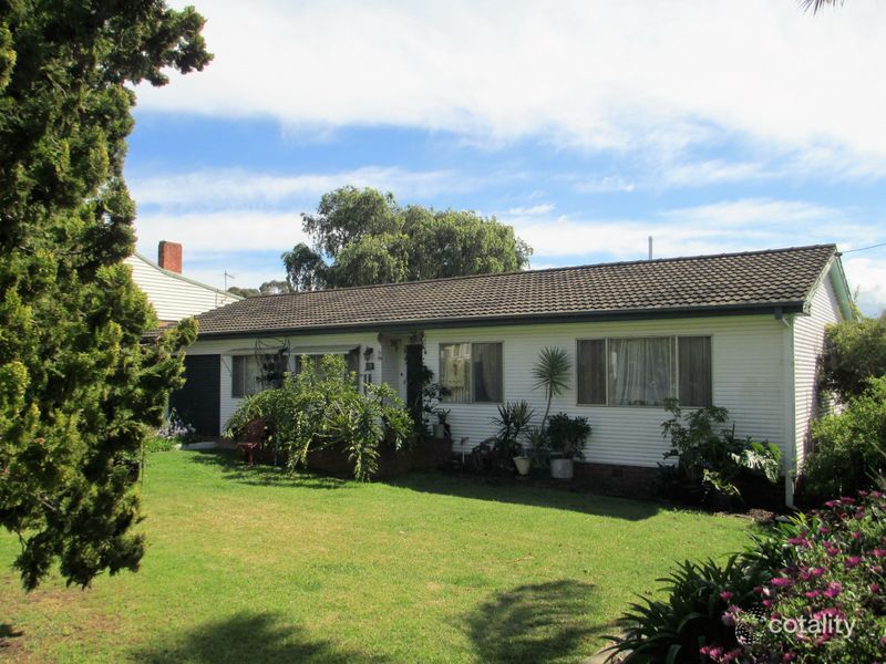 10 Queen St, Moruya, NSW 2537