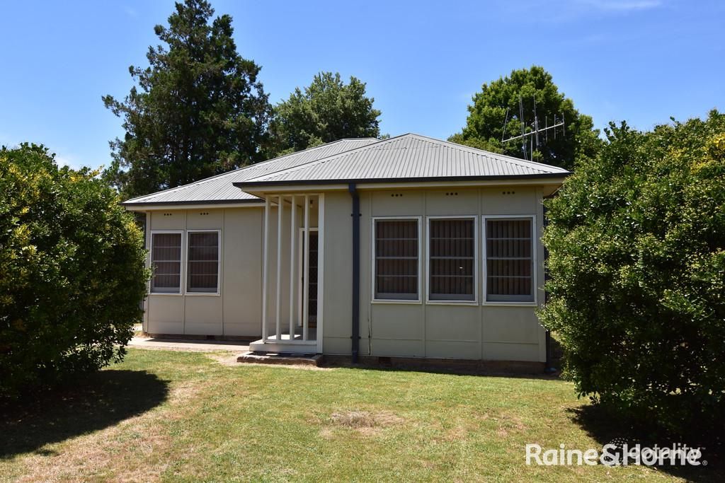 18 Endsleigh Ave, Orange, NSW 2800