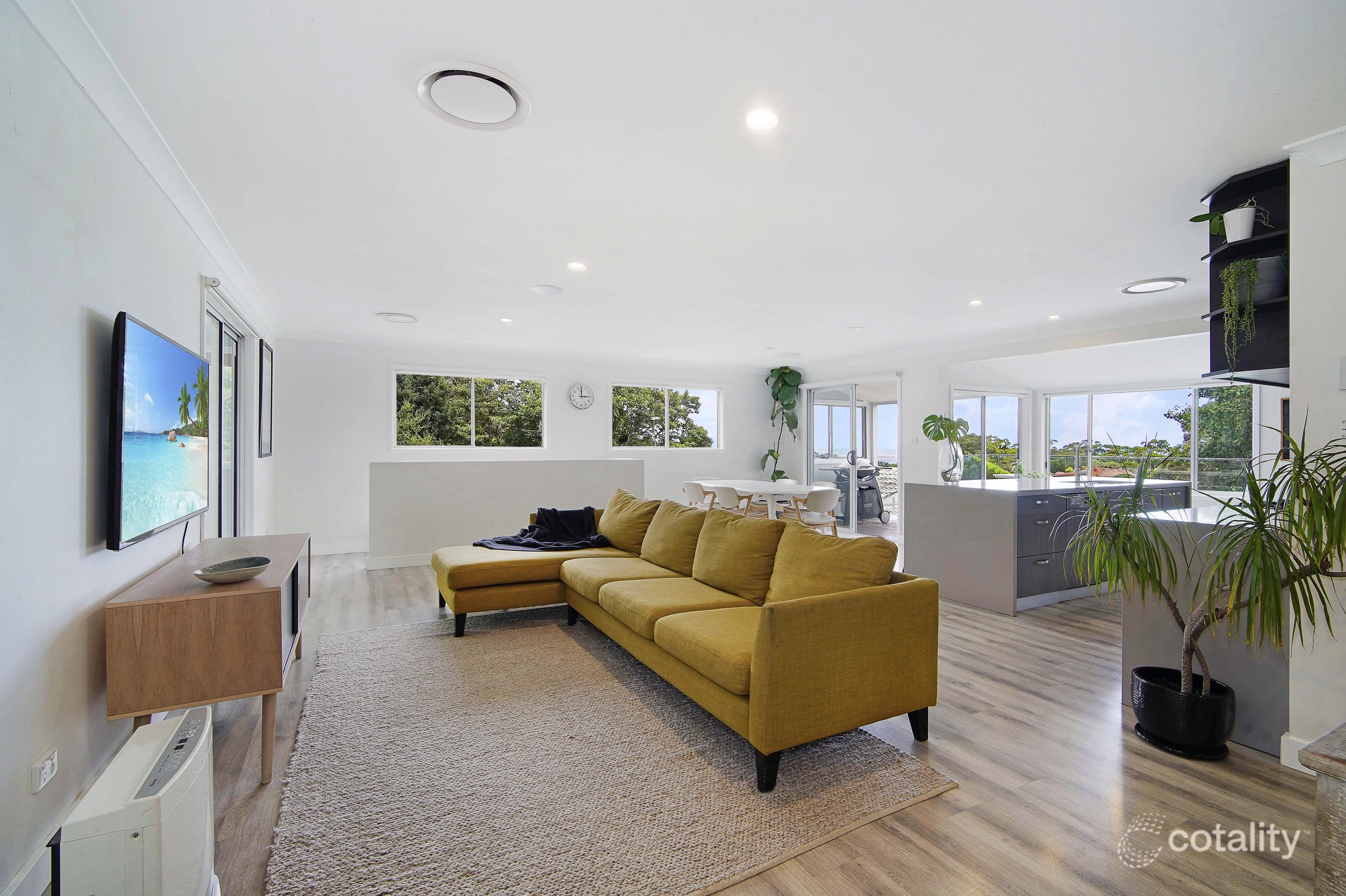 9 Bangalow Rd, Thirroul, NSW 2515
