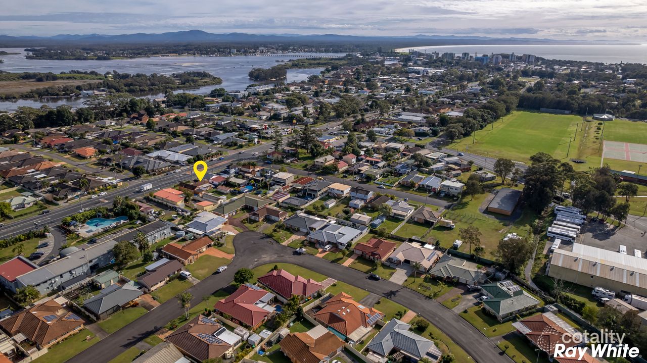 18 The Lakes Way, Forster, NSW 2428