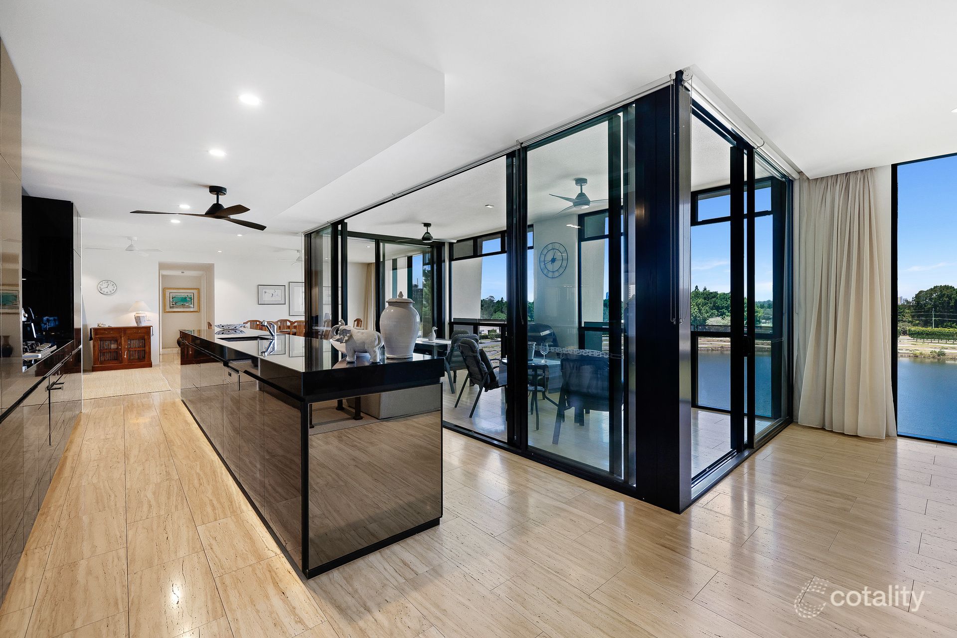 502w/1 Marina Dr, Benowa, QLD 4217