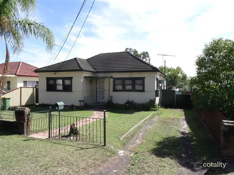 4 Richardson St, Fairfield, NSW 2165