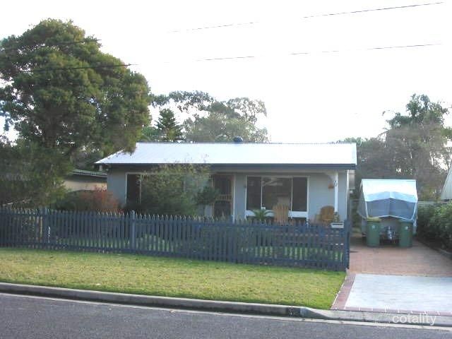 12 Shamrock Dr, Berkeley Vale, NSW 2261