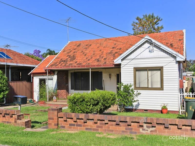 61 Stanley St, Fairfield Heights, NSW 2165