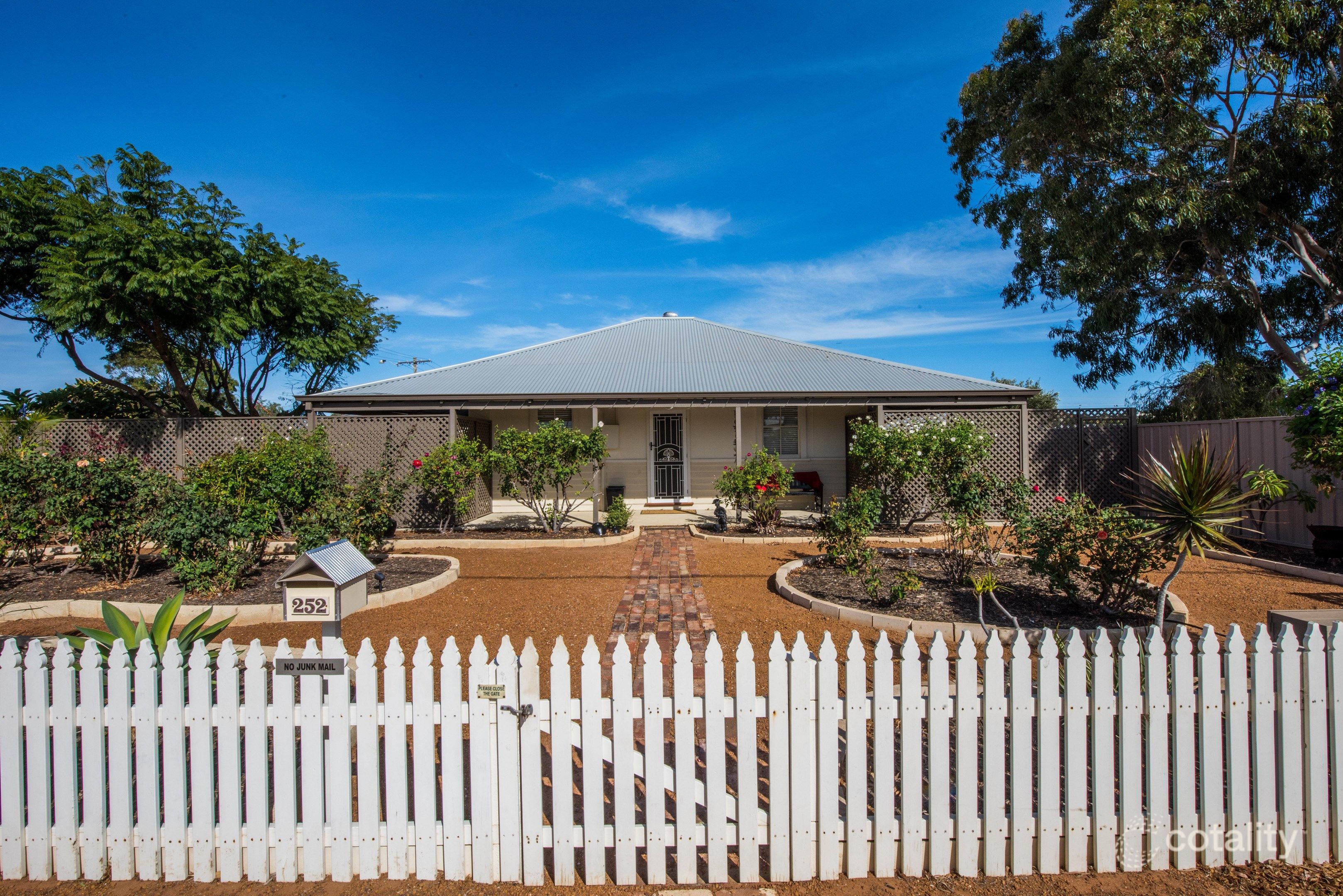 252 Seventh St, Wonthella, WA 6530