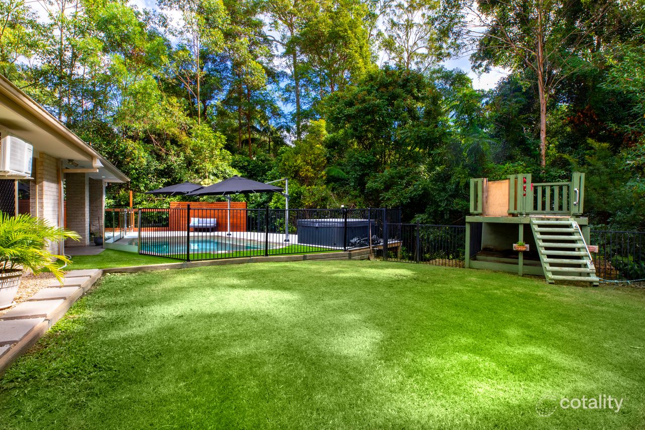 4 Lowe Ct, Maudsland, QLD 4210