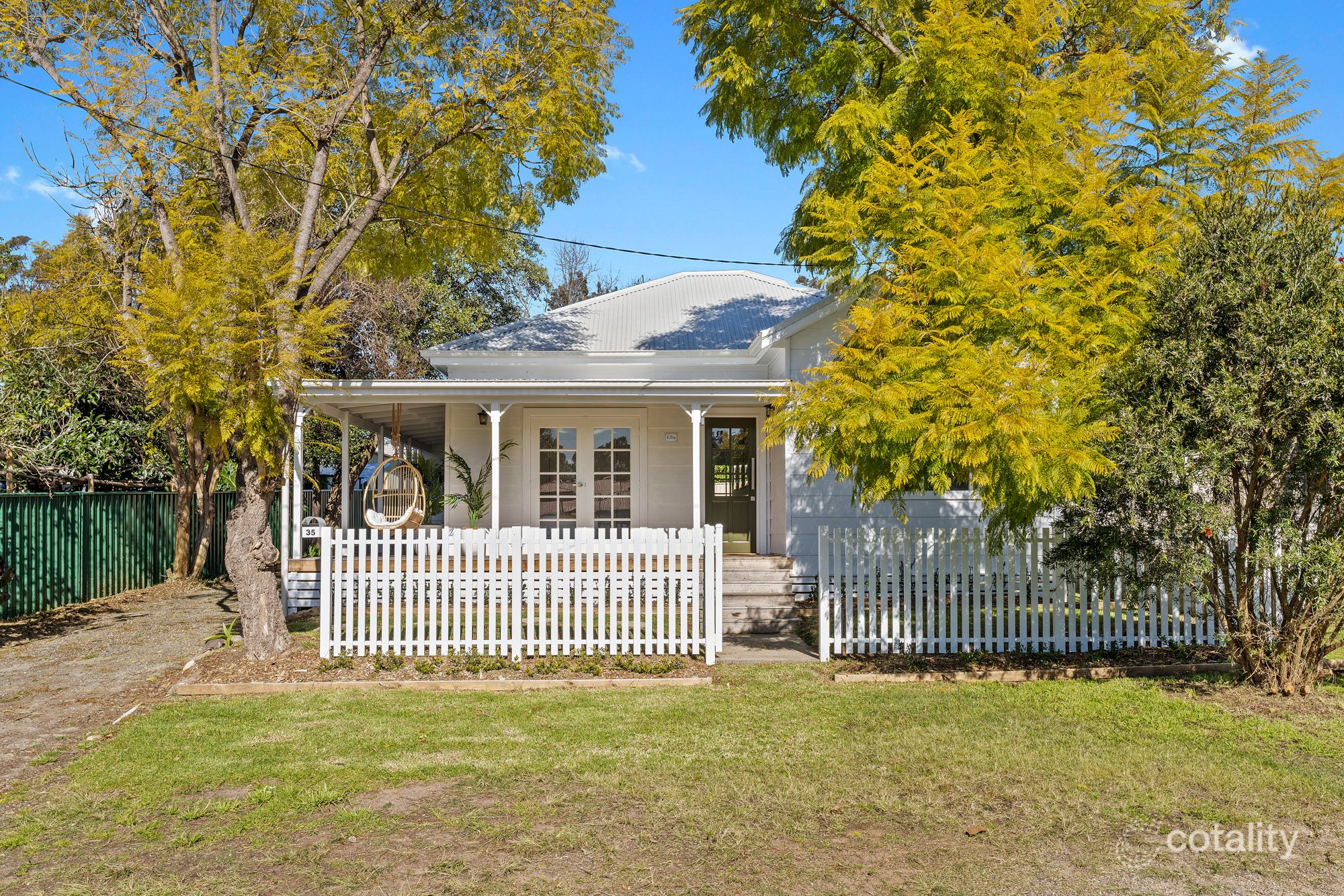 35 Alexander St, Ellalong, NSW 2325