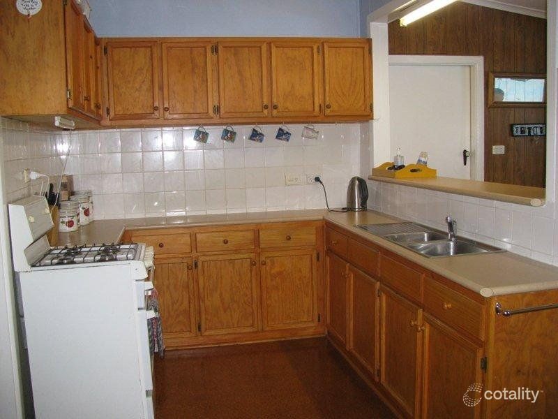 84 Urana St, Turvey Park, NSW 2650