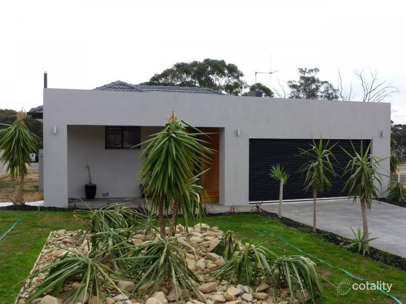 9 Garnet Ct, Kangaroo Flat, VIC 3555