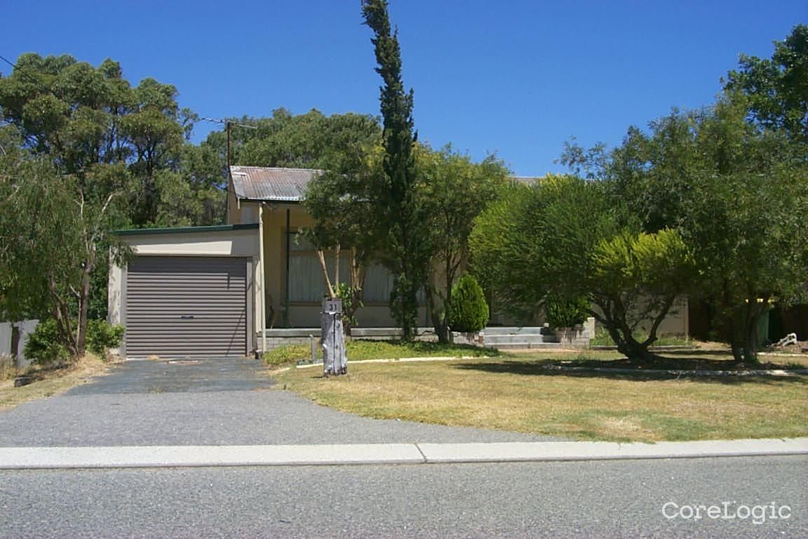 31 Hokin St, Waikiki, WA 6169