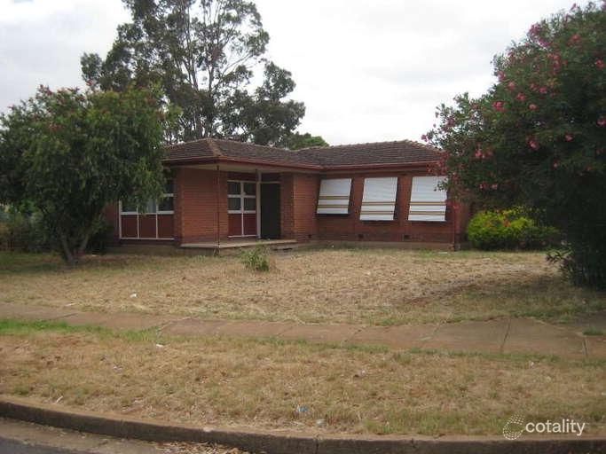 7 Peacock Rd, Elizabeth Downs, SA 5113
