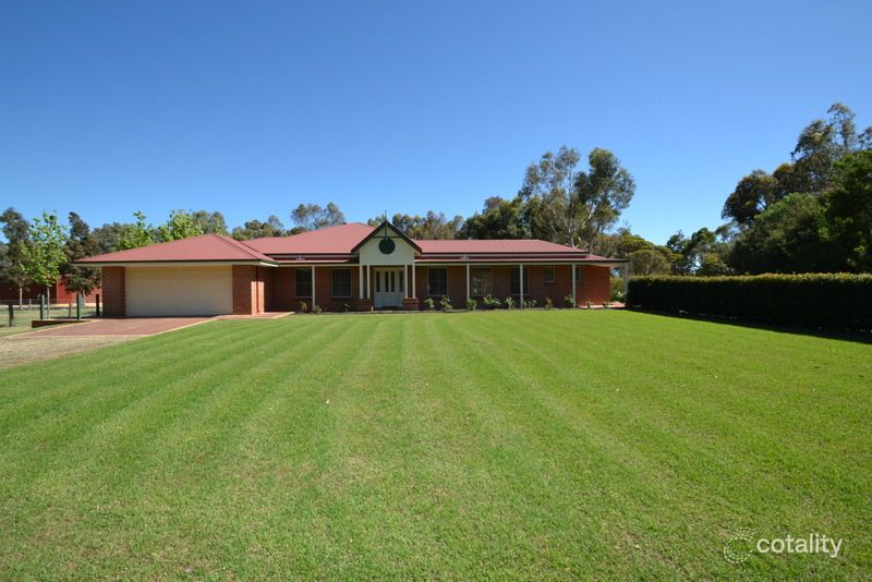 81 Kentucky Dr W, Darling Downs, WA 6122