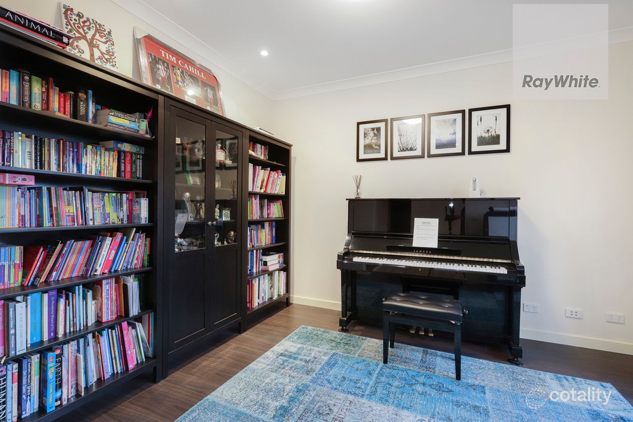 74 Clare Bvd, Greenvale, VIC 3059