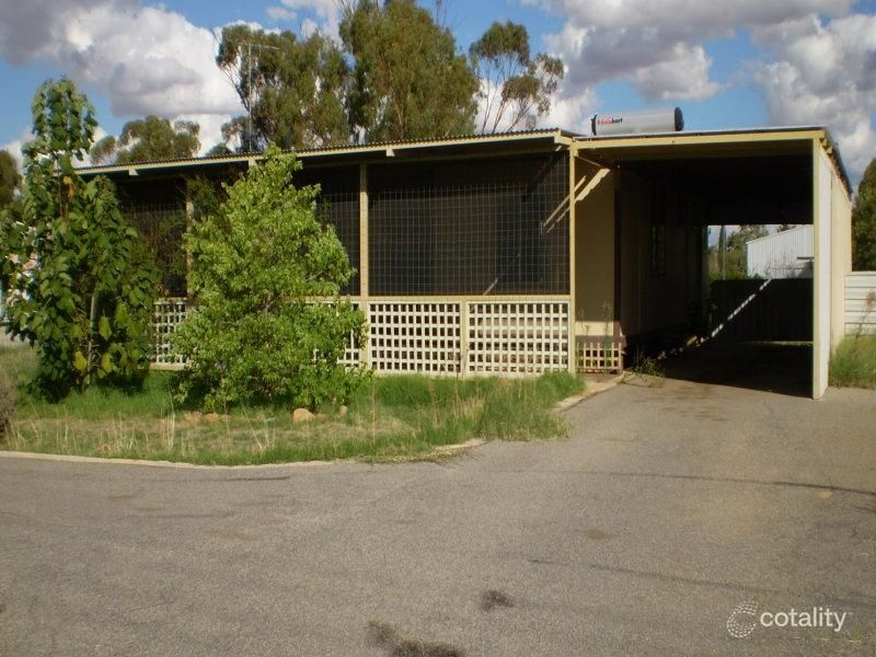 10 Massingham St, Kellerberrin, WA 6410