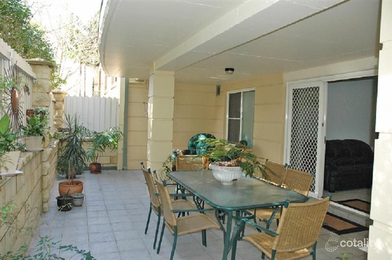 2/21 Water St, Hornsby, NSW 2077