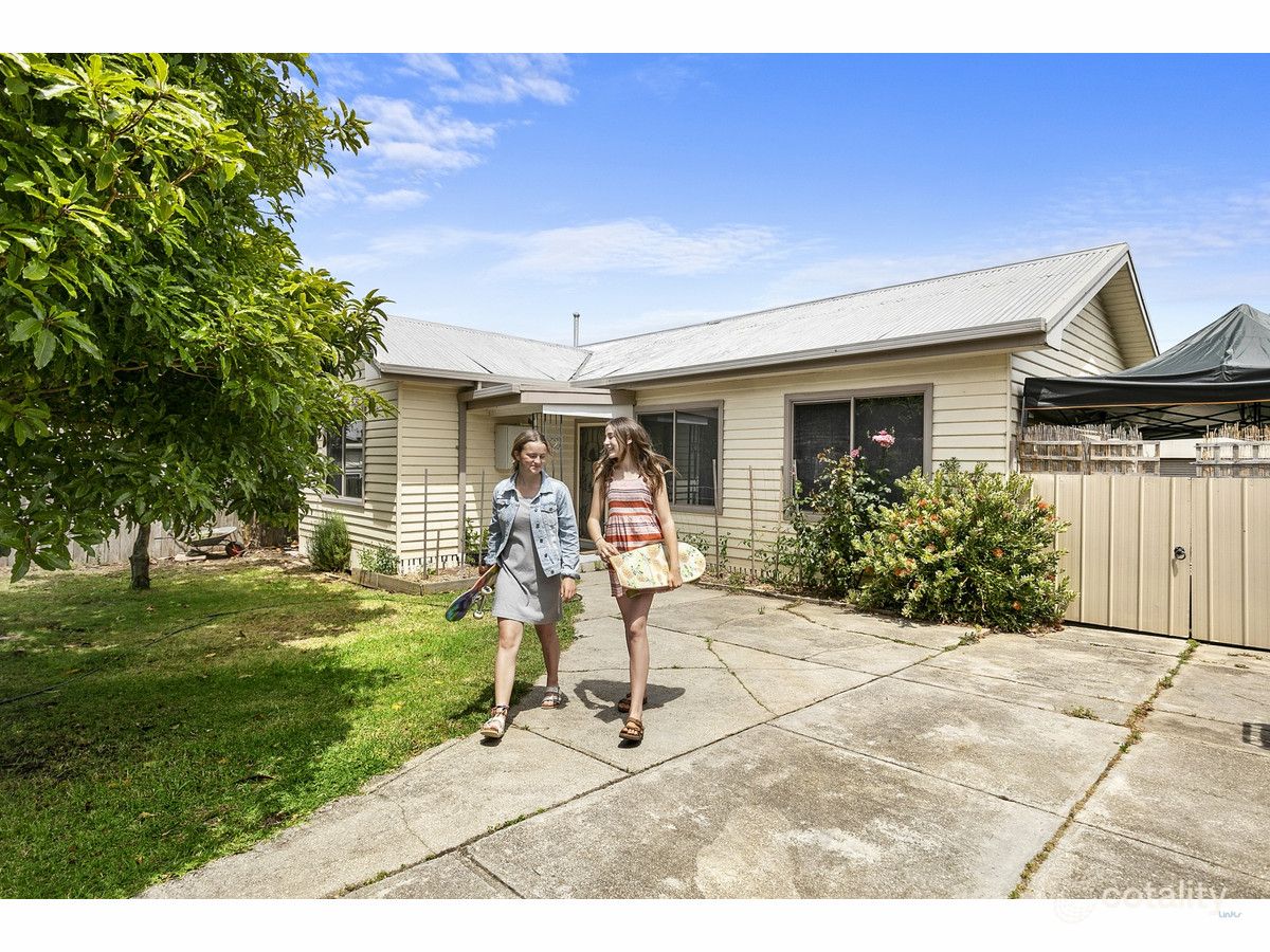 33 Cowrie Rd, Torquay, VIC 3228
