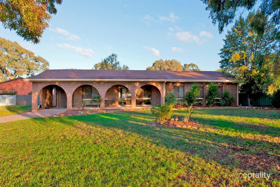 162-164 Hoddle St, Howlong, NSW 2643