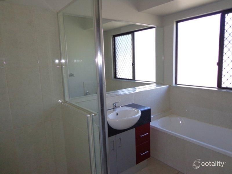10 Conway Cl, Bentley Park, QLD 4869