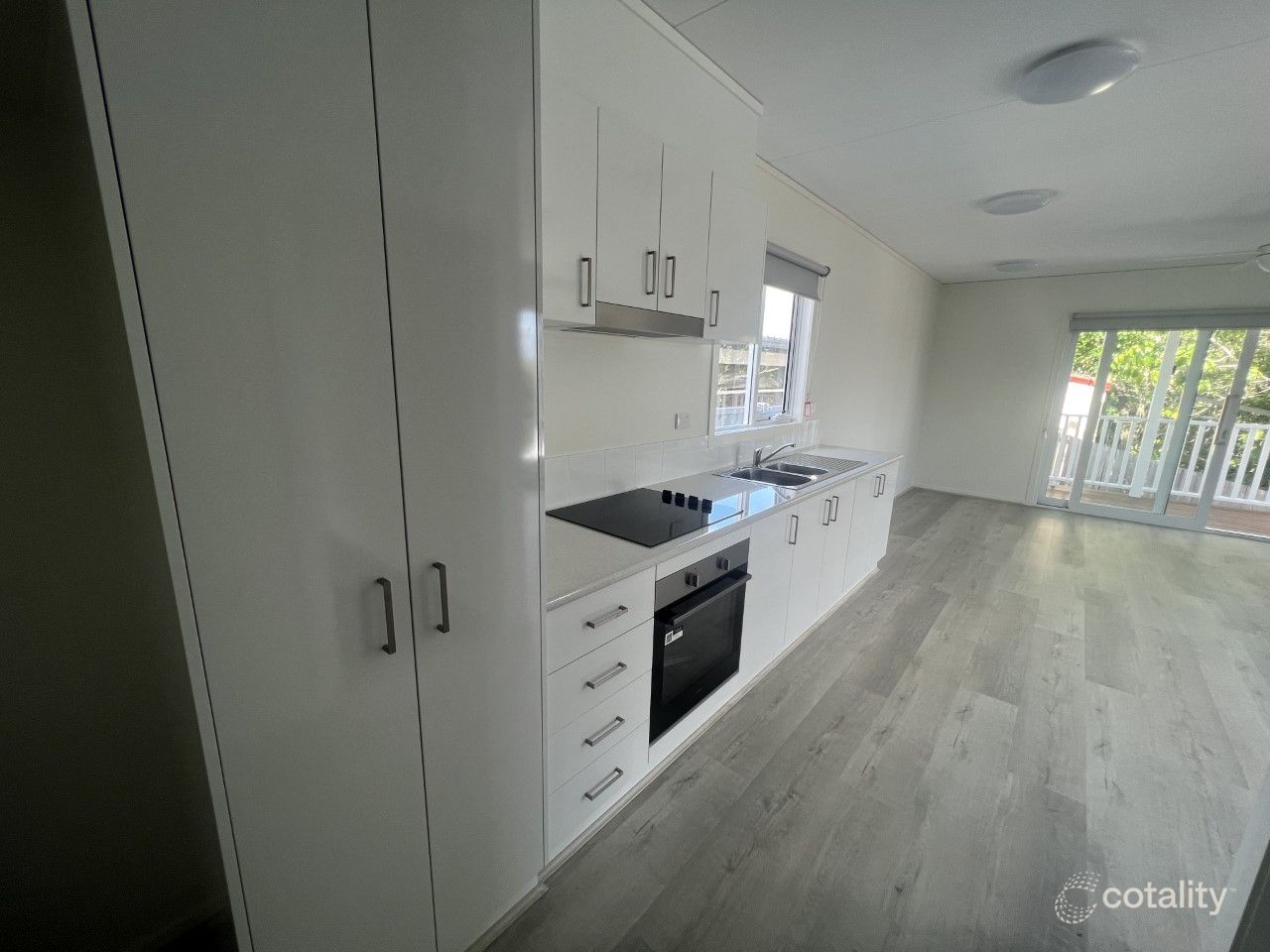 82 Augusta St, Crestmead, QLD 4132