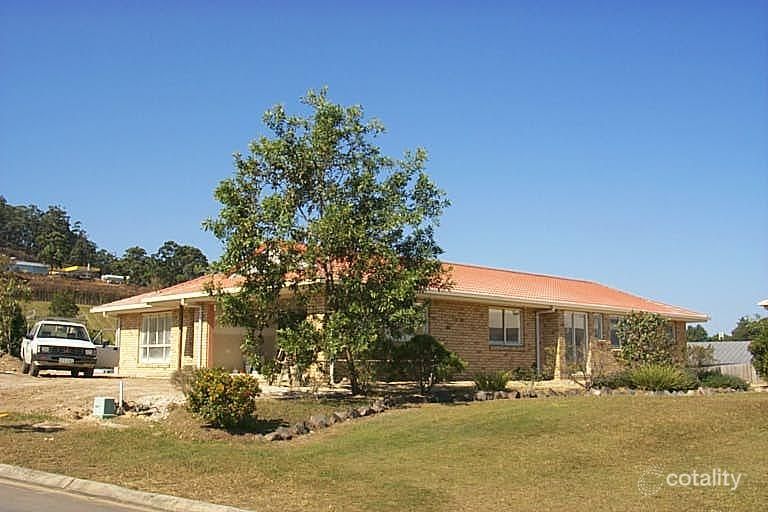 2 Turnberry Ct, Nambour, QLD 4560