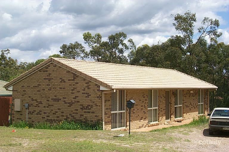 33 Dove Tree Cres, Sinnamon Park, QLD 4073