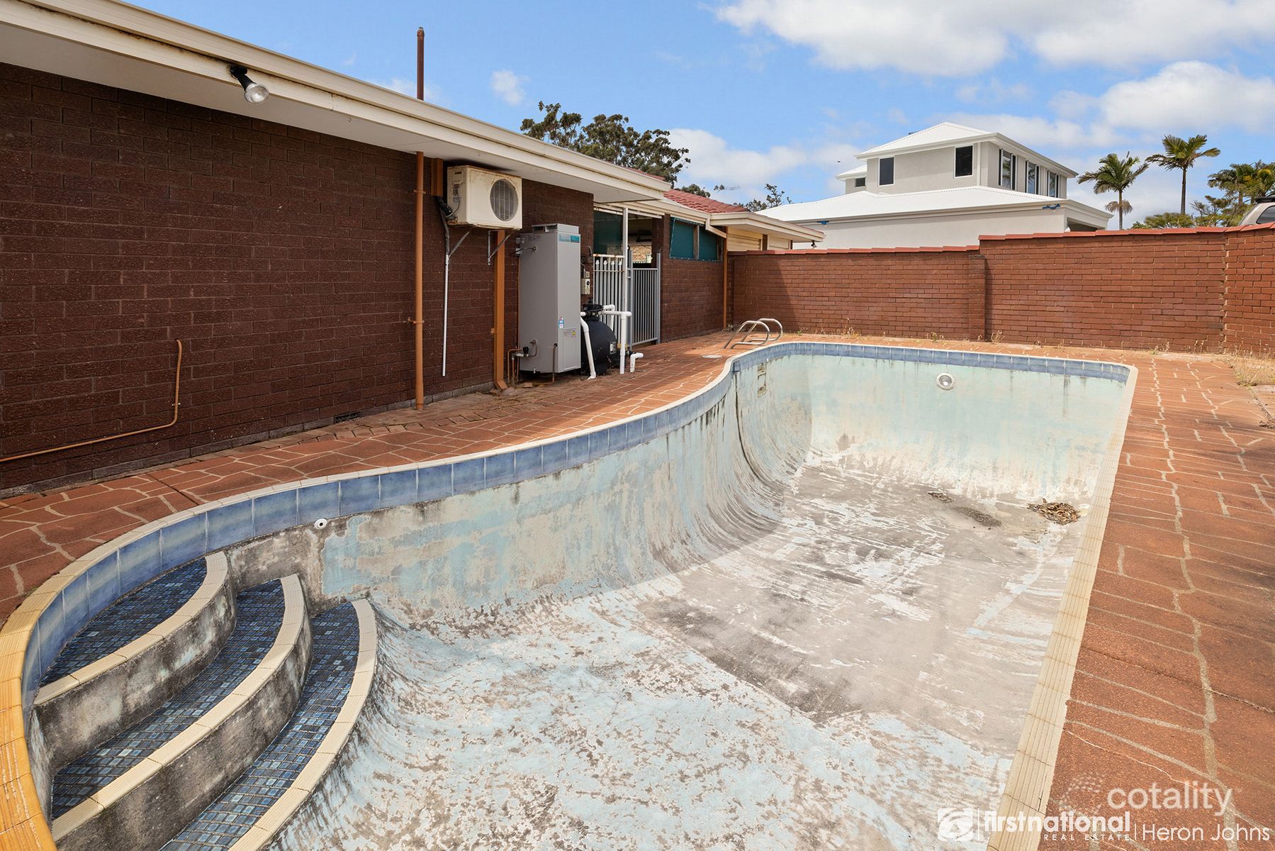 4 Pearson Cres, Bull Creek, WA 6149