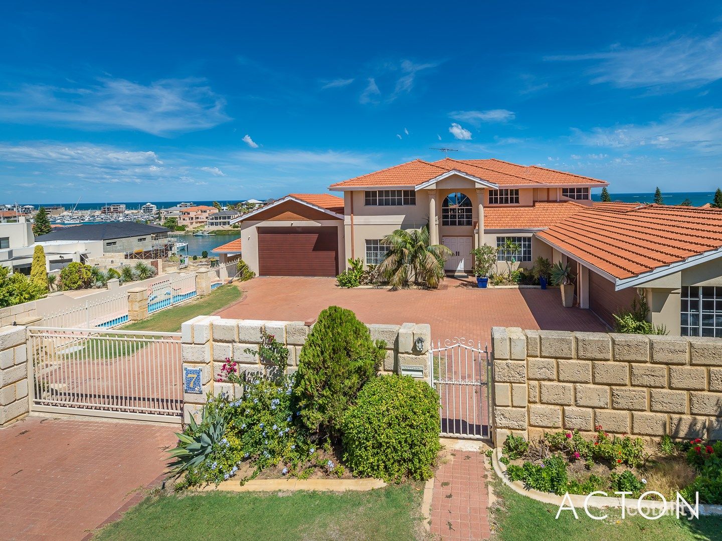 7 Kings Lynn Rise, Mindarie, WA 6030