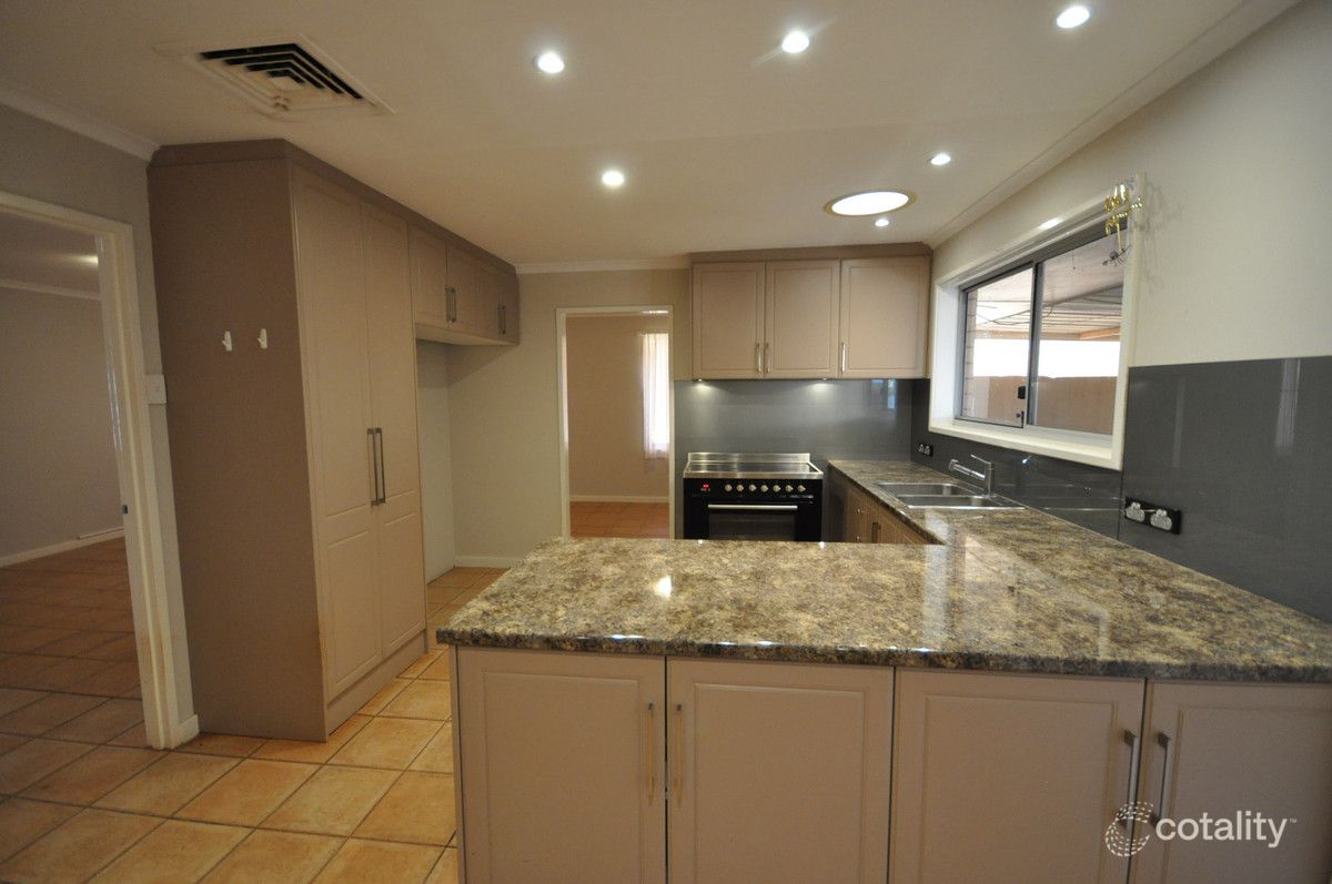 32 Giles Ave, Newman, WA 6753