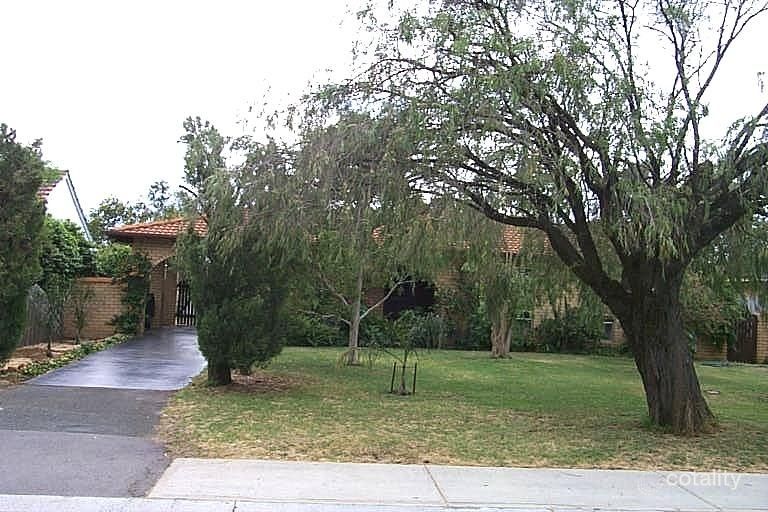 21 Banyard Ave, Kelmscott, WA 6111