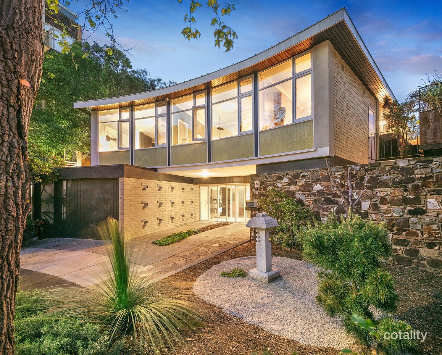 4 Theodore Ct, Toorak, VIC 3142