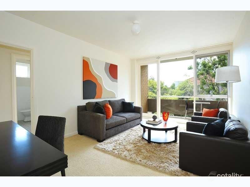 8/22-24 Eildon Rd, St Kilda, VIC 3182