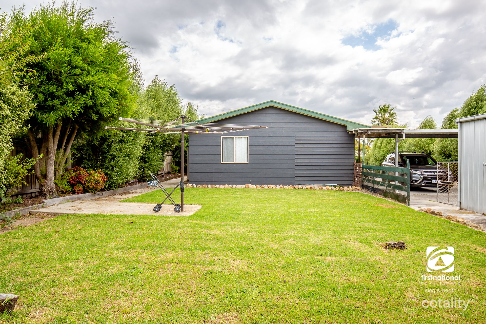 4 Mcmillan Gr, Paynesville, VIC 3880